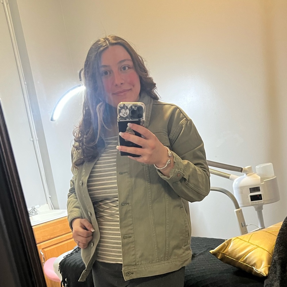 Meet your Posher, Ivalee
